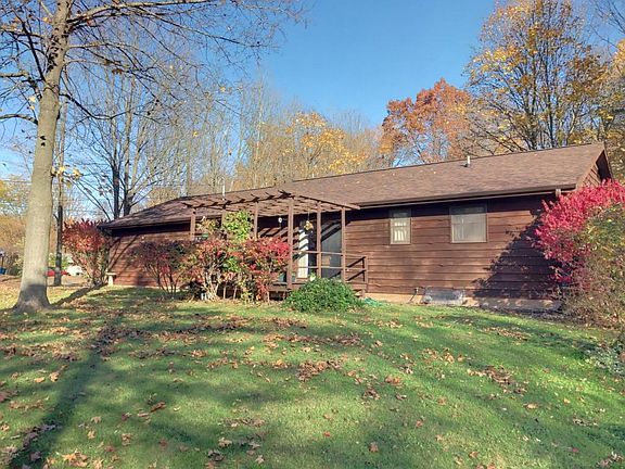 3rd image of 6305 Woodlure Dr