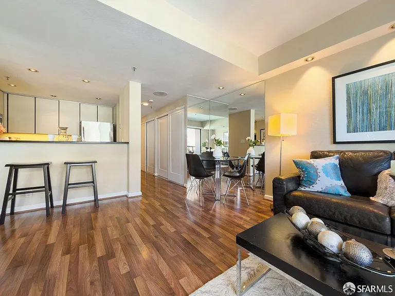 601 Van Ness Ave #411 — Photo 3