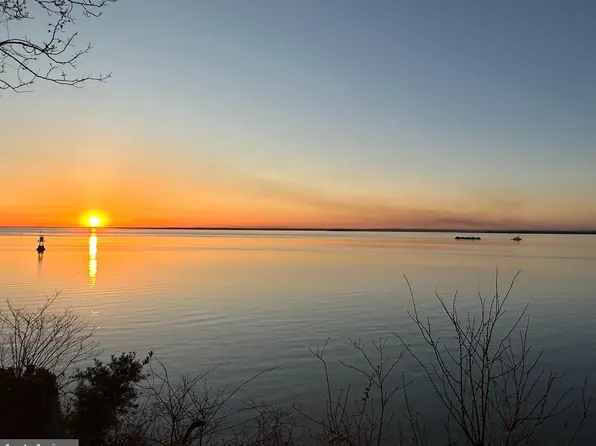 15 Kent Ave, Earleville, MD 21919