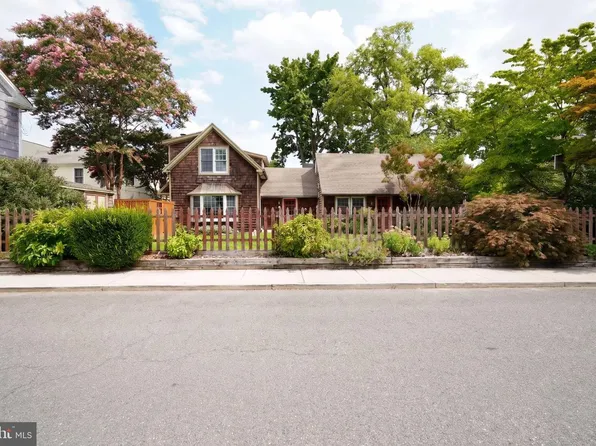 11 Church St, Lewes, DE 19958