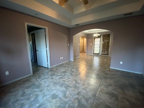 3rd image of 705 W Lucille St