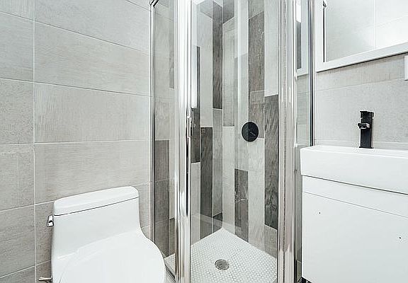 5th image of 13 Palmetto St #10
