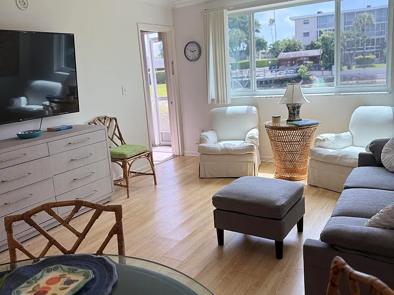 2616 Garden Dr N #105 — Photo 9