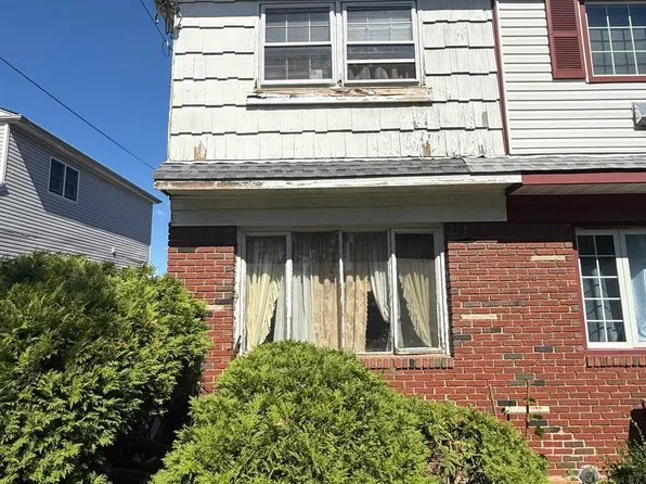 323 Maryland Ave, Staten Island, NY 10305