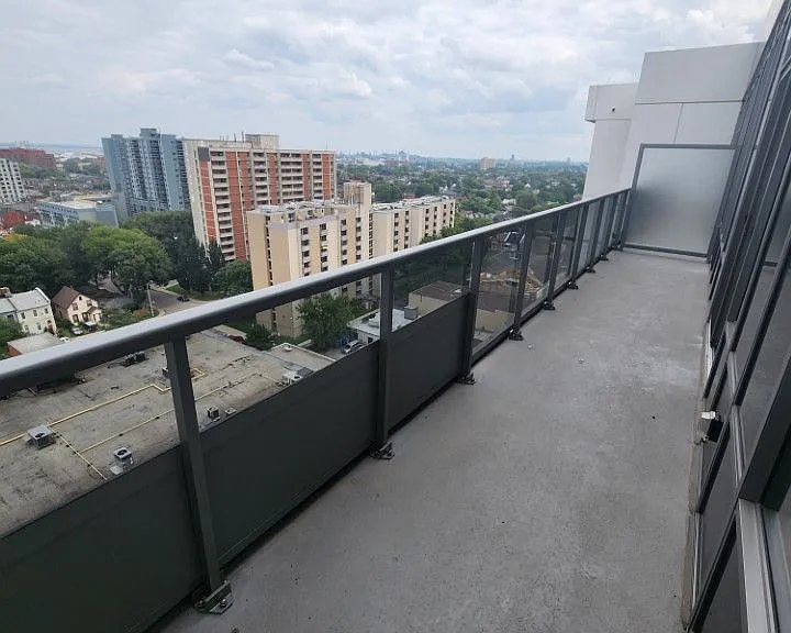 212 King William St #1416 — Photo 9