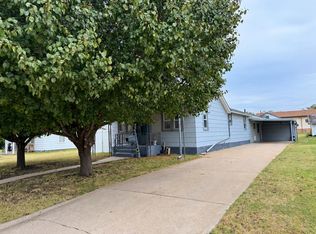 865 E 5th St, Russell, KS 67665