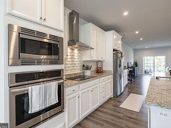 5th image of 5924 Laurel Bed Ln Unit B