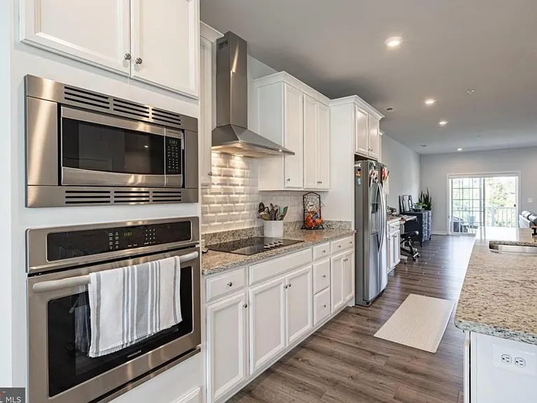 5924 Laurel Bed Ln #B — Photo 5