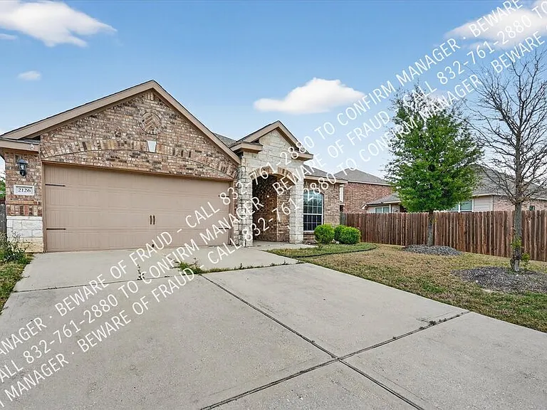 2126 Redbud Dr — Photo 2