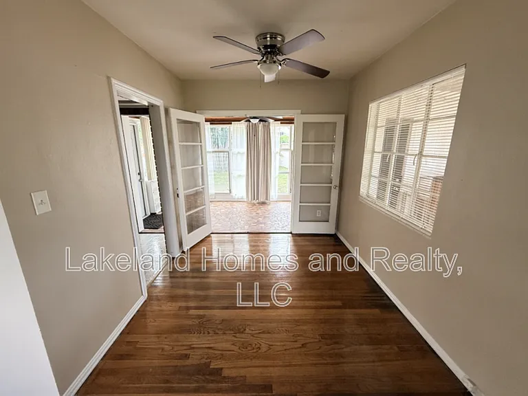 3115 Buckingham Ave — Photo 6