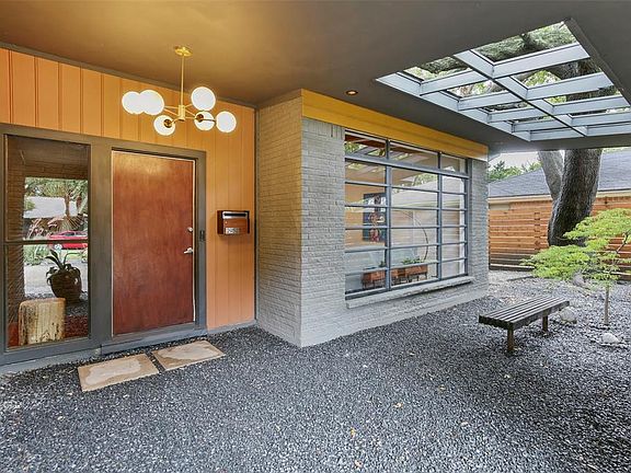 3rd image of 2952 Selma Ln