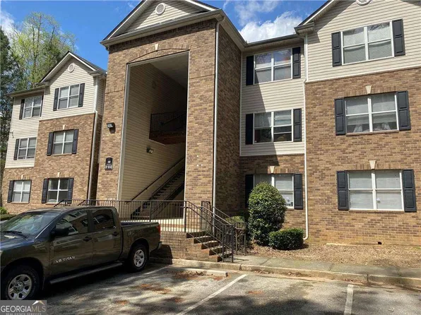 3247 Fairington Dr, Lithonia, GA 30038