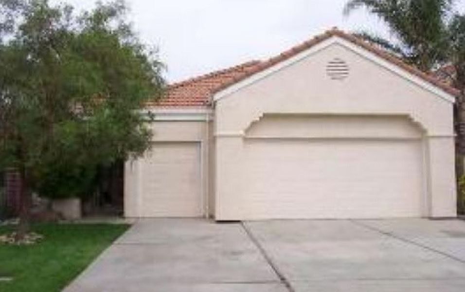 2nd image of 1994 Cherry Hills Dr