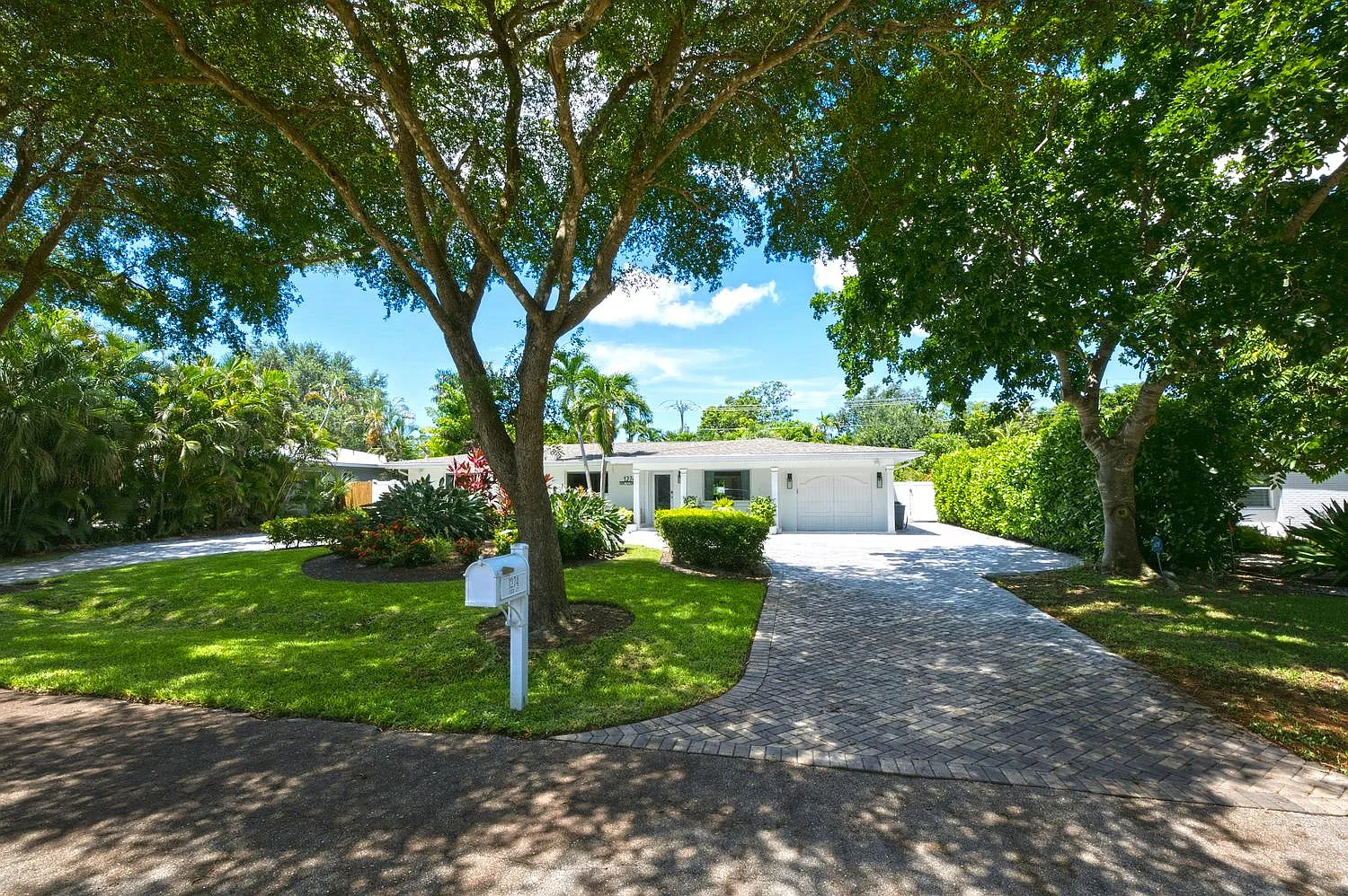 3 bed, 2021 sqft, $20,000 — Photo 1