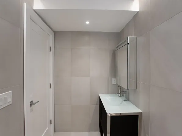 274 7th Street image 18 of 40