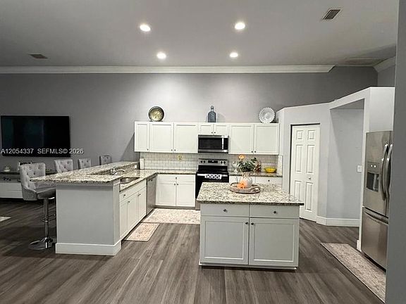 5th image of 15325 75th Ln N