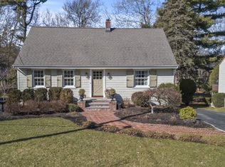 58 Brookside Ter, Verona, NJ 07044