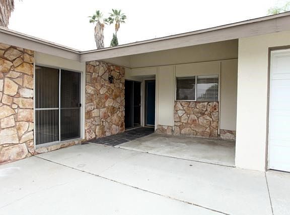 4th image of 680 Vista De Loma