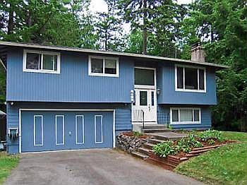 1st image of 2422 NE Breezewood Ln