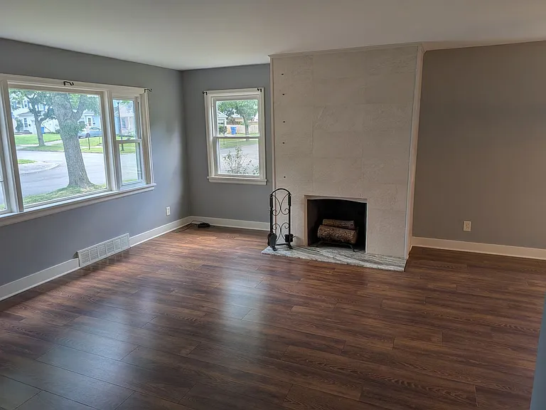 111 Eastmoreland Dr — Photo 7