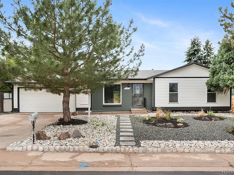 15974 E Baltic Pl — Photo 2