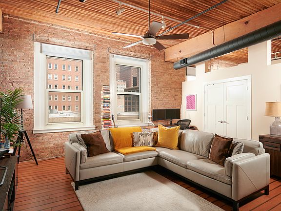 4th image of 900 S Wabash Ave APT 604