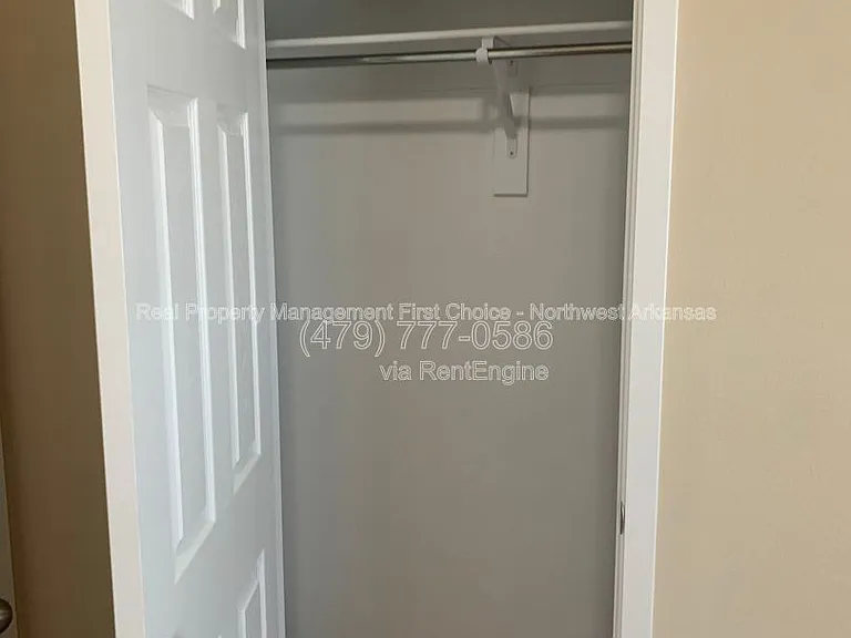 4401 Gallatine Ave — Photo 22