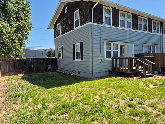 4th image of 2269 Sacramento St