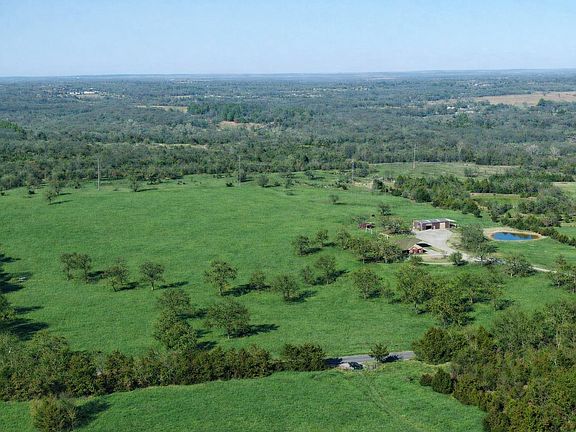 4th image of 553 Concord Rd