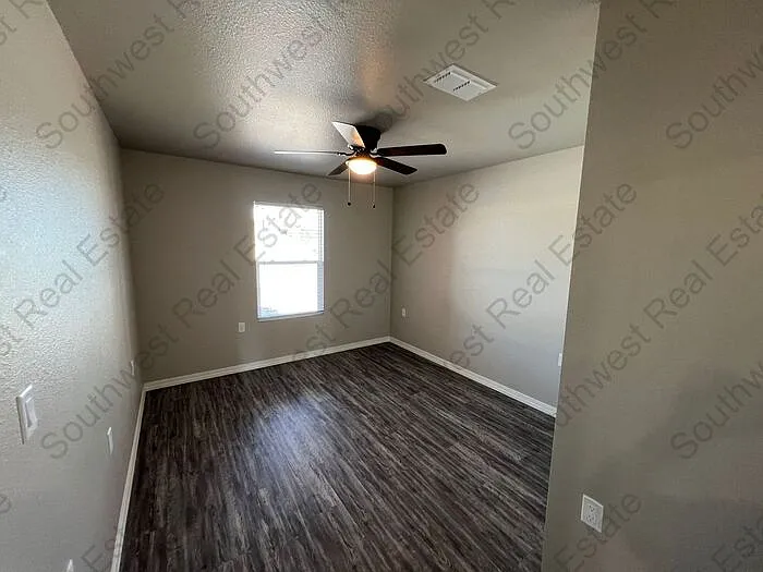 2109 Bobwhite Ct #B — Photo 8