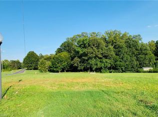 111 Northcrest Dr, Stokesdale, NC 27357