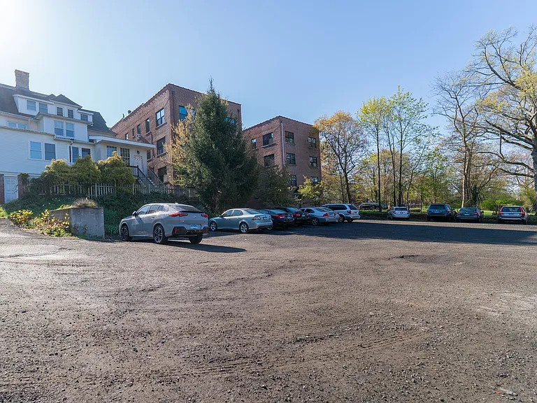 436 Prospect St — Photo 32
