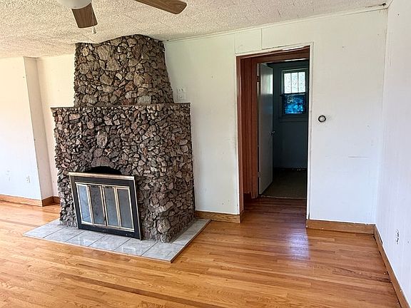 3rd image of 39495 N Forest Ave