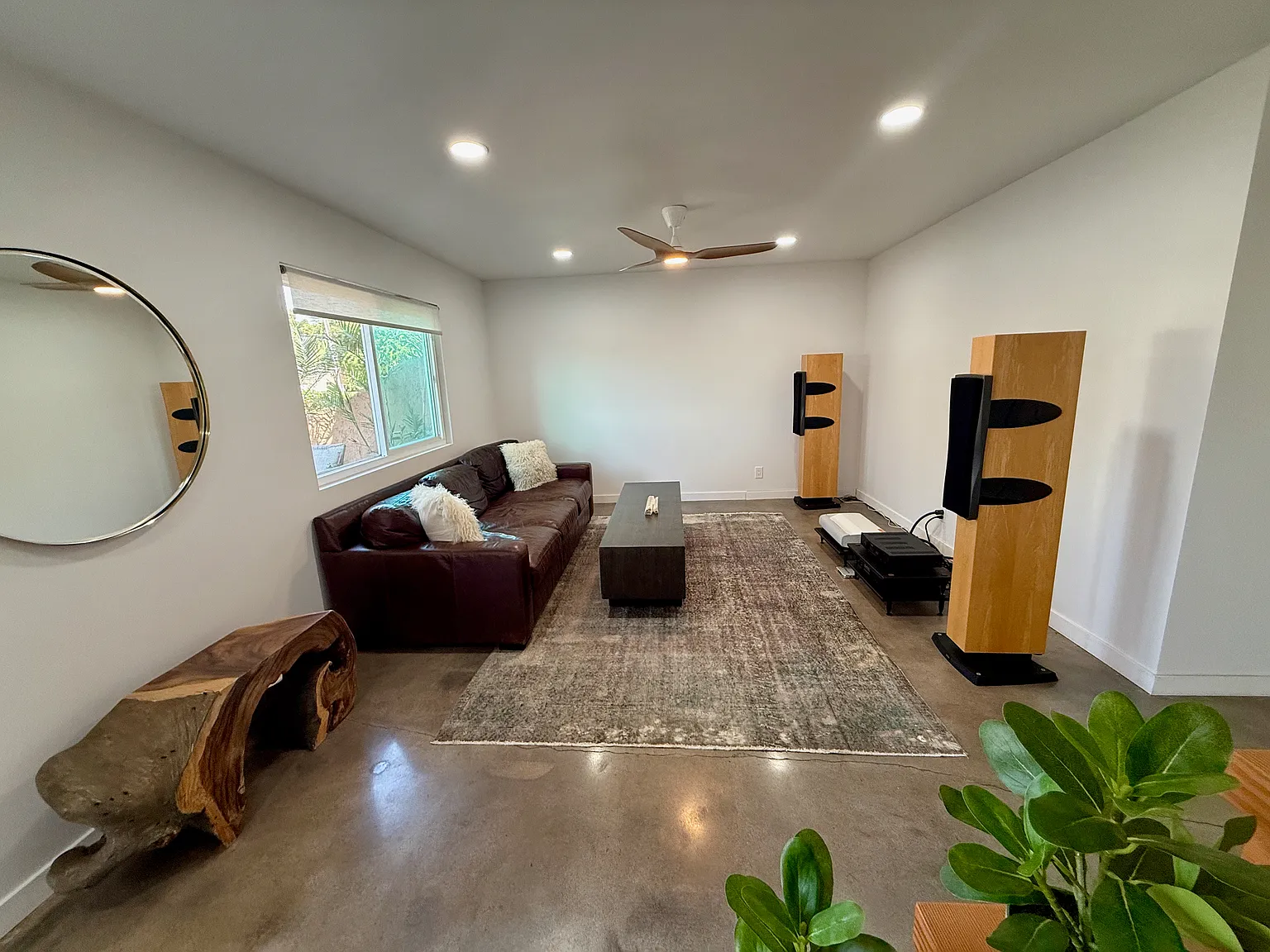 3 bed, 2.5 bath, 1290 sqft, $4,000 — Photo 4