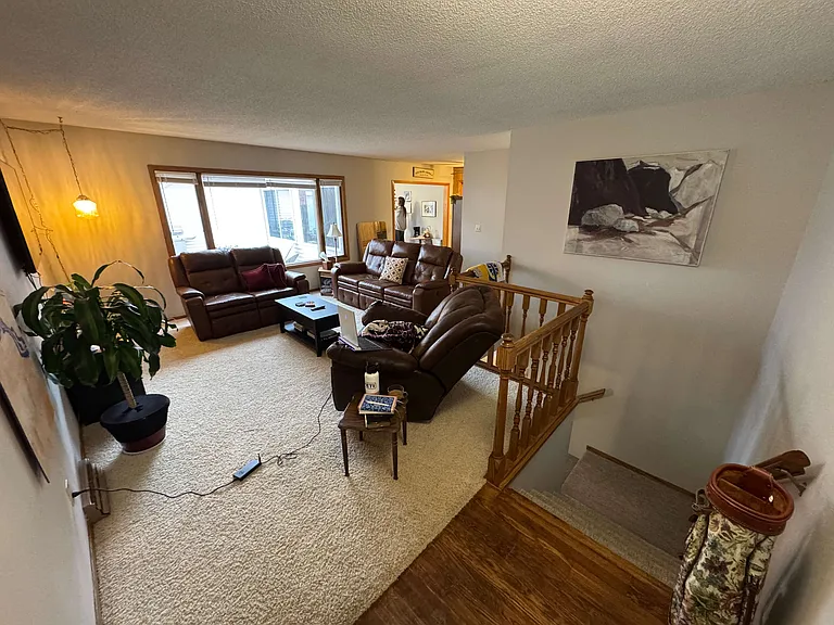 1403 Orchard Dr — Photo 2