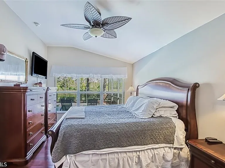 10092 Oakhurst Way — Photo 16