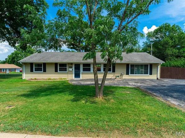 8120 S Laclede Station Rd, Saint Louis, MO 63123