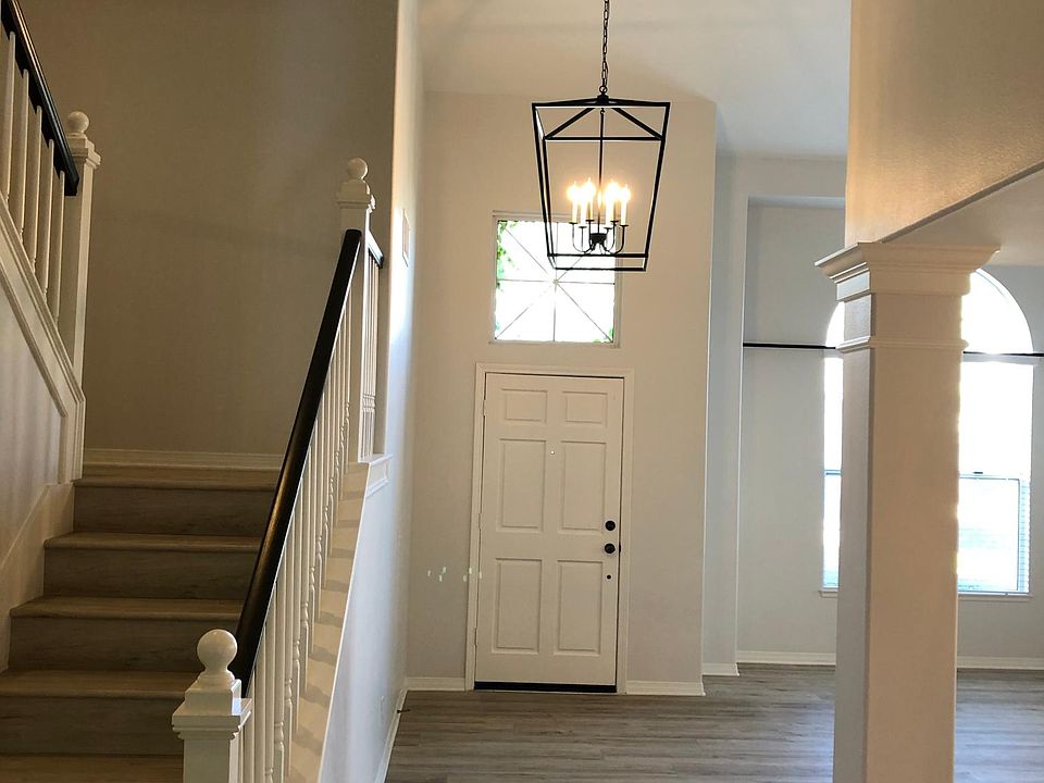 1st image of 2338 Laurelwood Dr