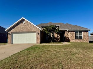 604 SW Wallstone Rd, Bentonville, AR 72712