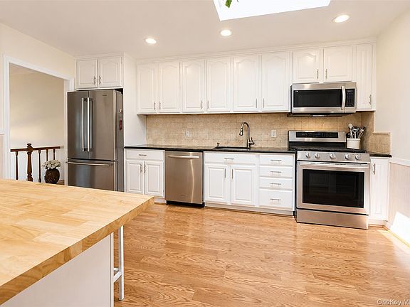 5th image of 7 Sterling Drive