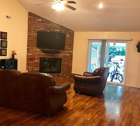 5th image of 2205 W Ash St