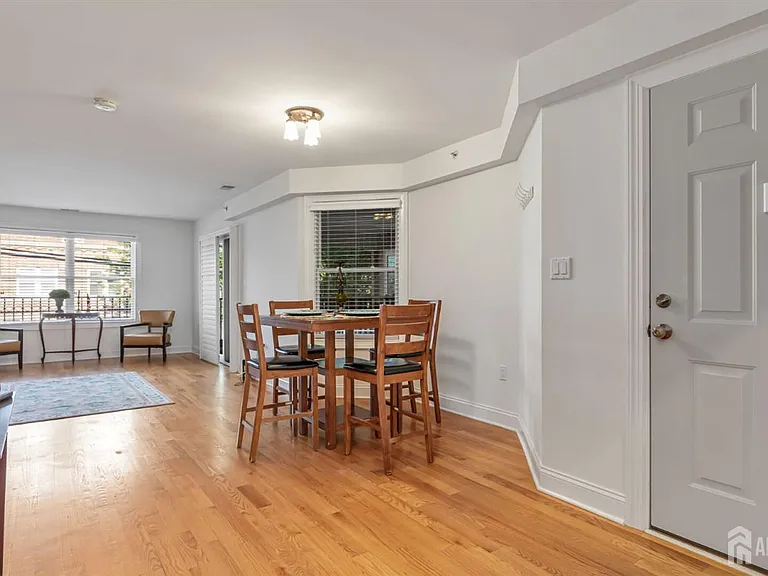 112 N Broadway St #C — Photo 2