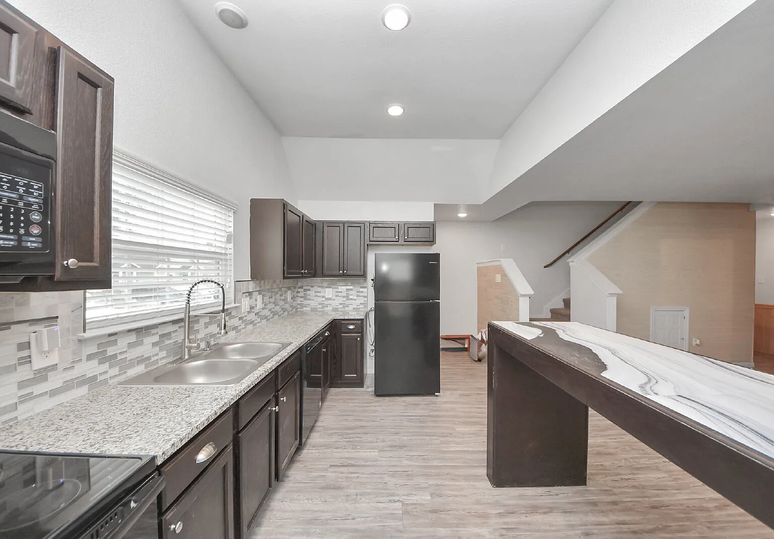 3 bed, 2.0 bath, 1088 sqft, $1,500 — Photo 3