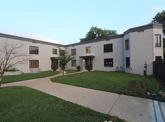 2nd image of 1504 18th Ave S APT 301