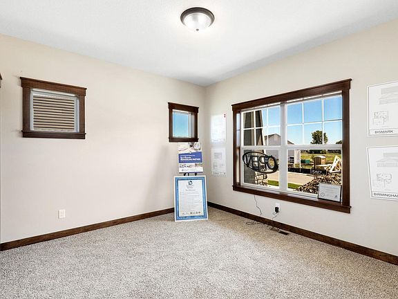 5th image of 16084 Europa Ave N