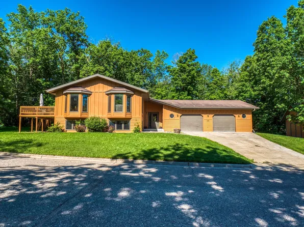 209 West St SW, Clearbrook, MN 56634
