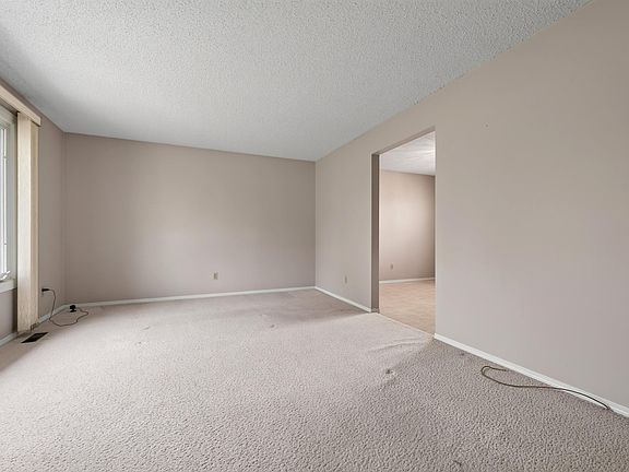 3rd image of 11607 139th Ave NW