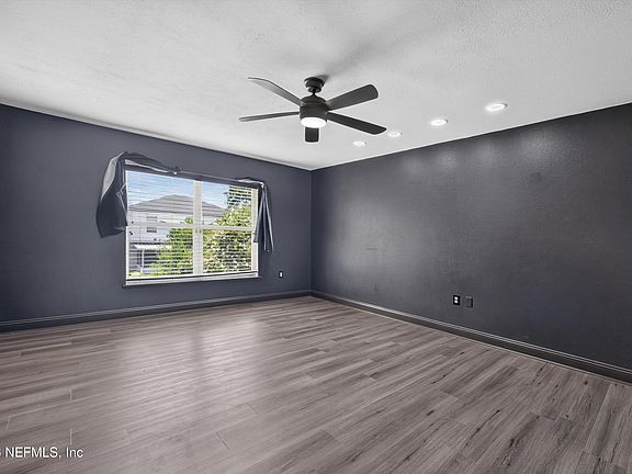 5th image of 3428 GLENN HOLLOW Court