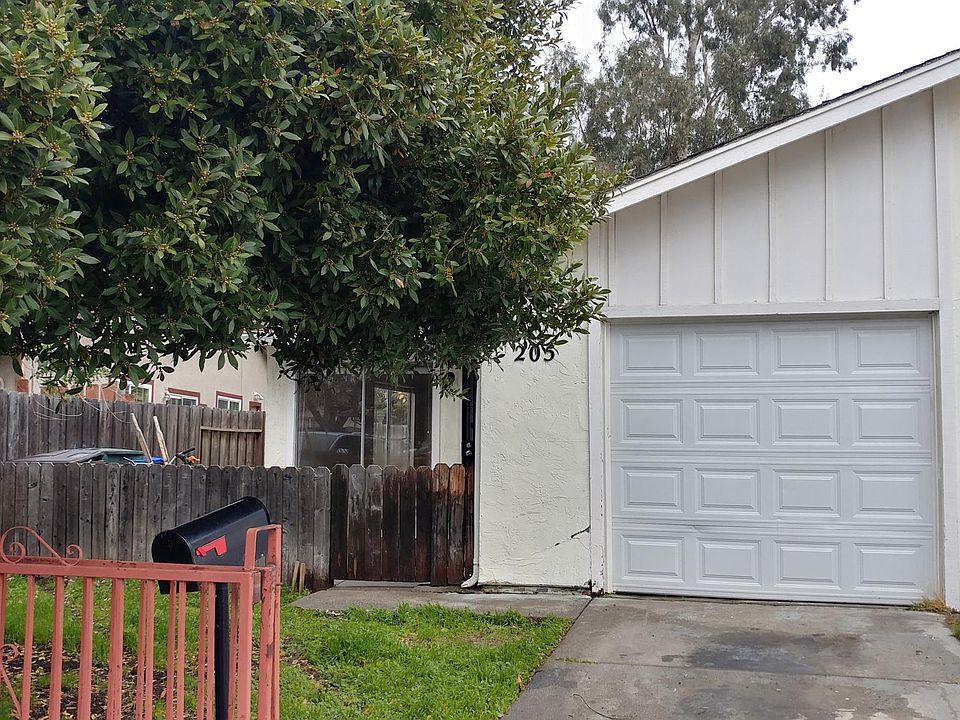 1st image of 205 E Trident Dr