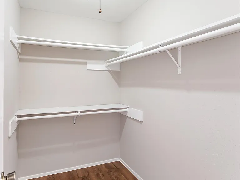 2327 Rittenmore Dr — Photo 13